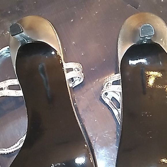 Caparros silver heels - Picture 7 of 9